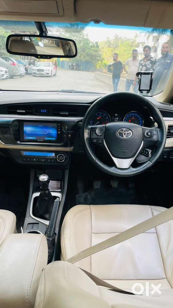 Toyota Corolla Altis 2016 Petrol Well Maintained