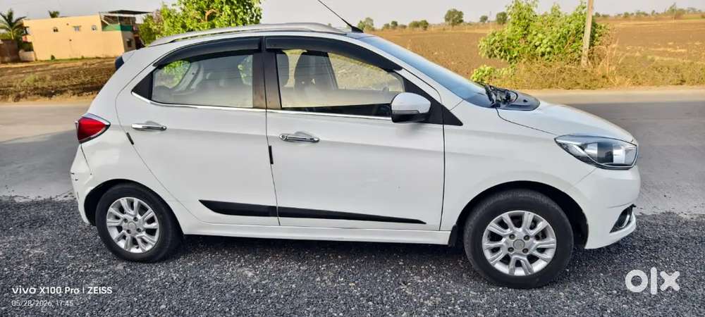 Tata Tiago Revotron 2018