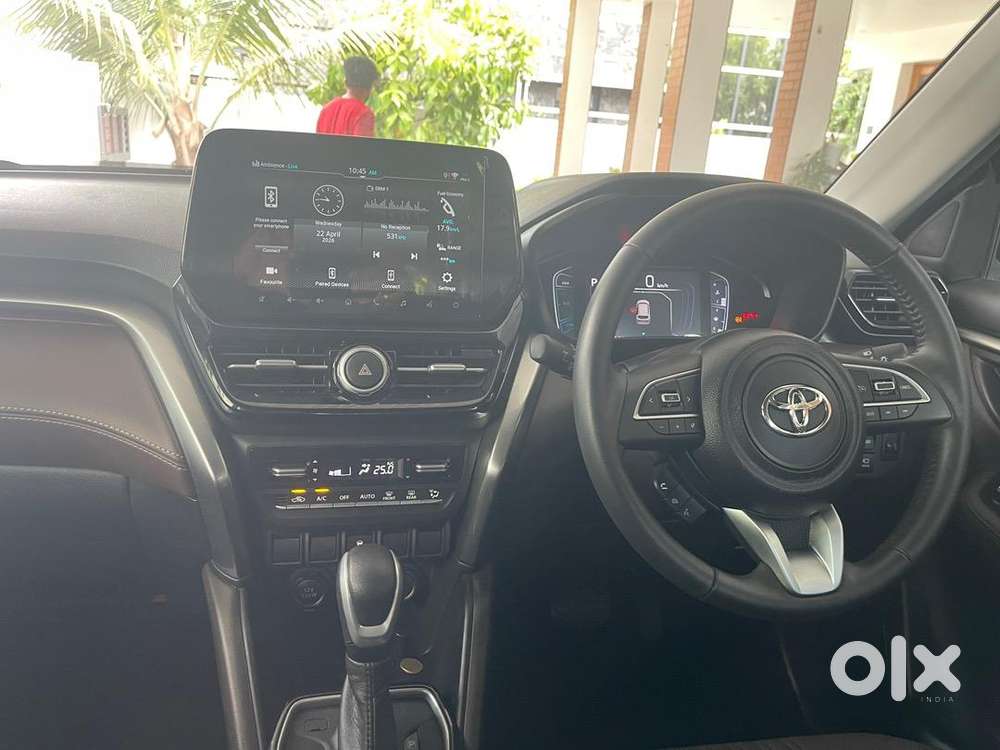 Toyota Urban Cruiser Hyryder 2025 Petrol Hybrid 2000 Km Driven