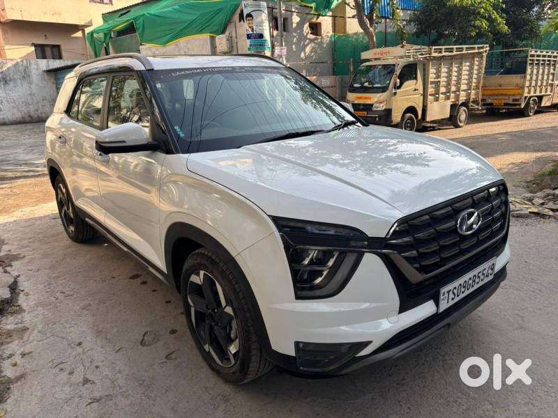 Hyundai Alcazar Platinum 7 Str 1.5 Turbo Petrol Adventure, 2023, Pet..