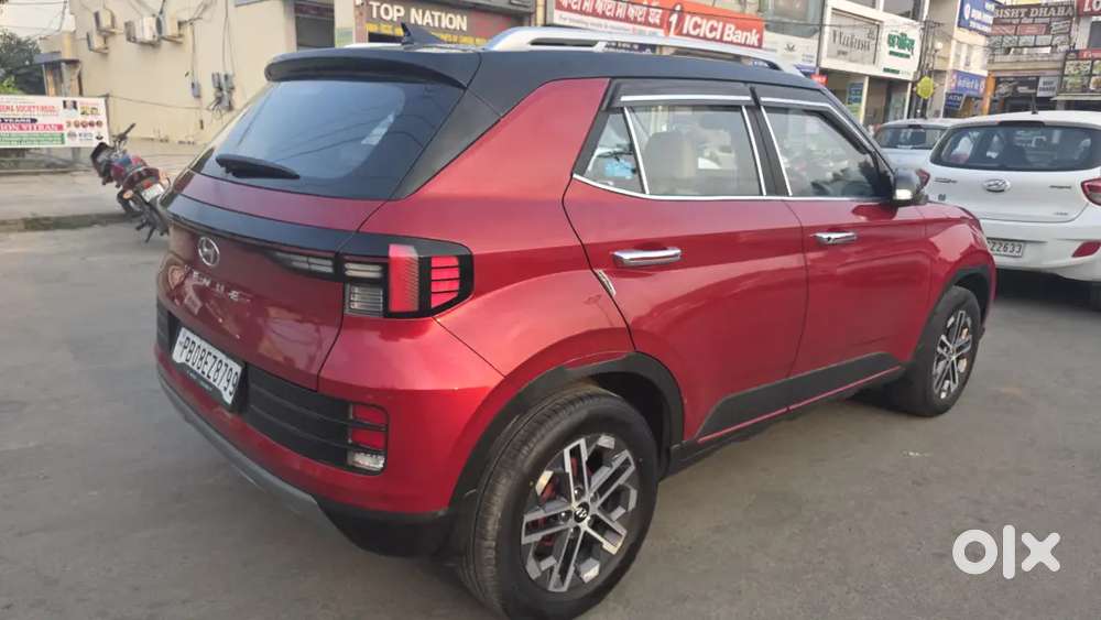 Hyundai Venue 2022 Diesel 90000 Km Driven