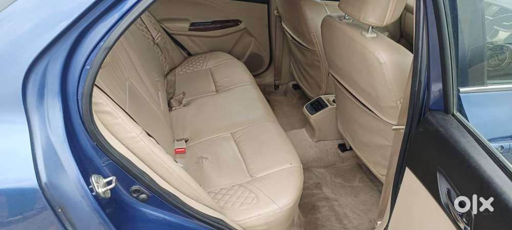 Maruti Suzuki Swift Dzire Amt Zdi Plus, 2017, Diesel