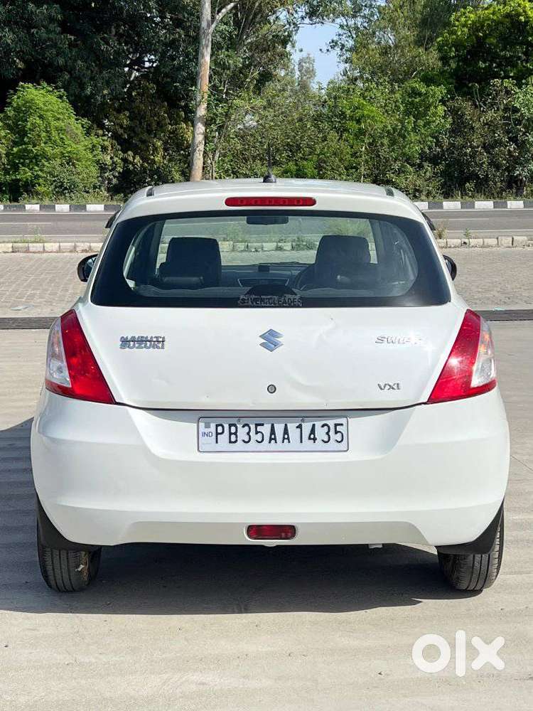 Maruti Suzuki Swift Vxi Optional, 2017, Petrol