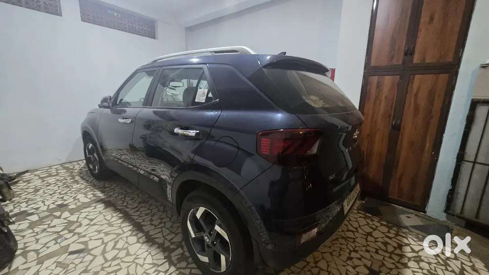 Hyundai Venue 2019 Petrol 17200 Km Driven
