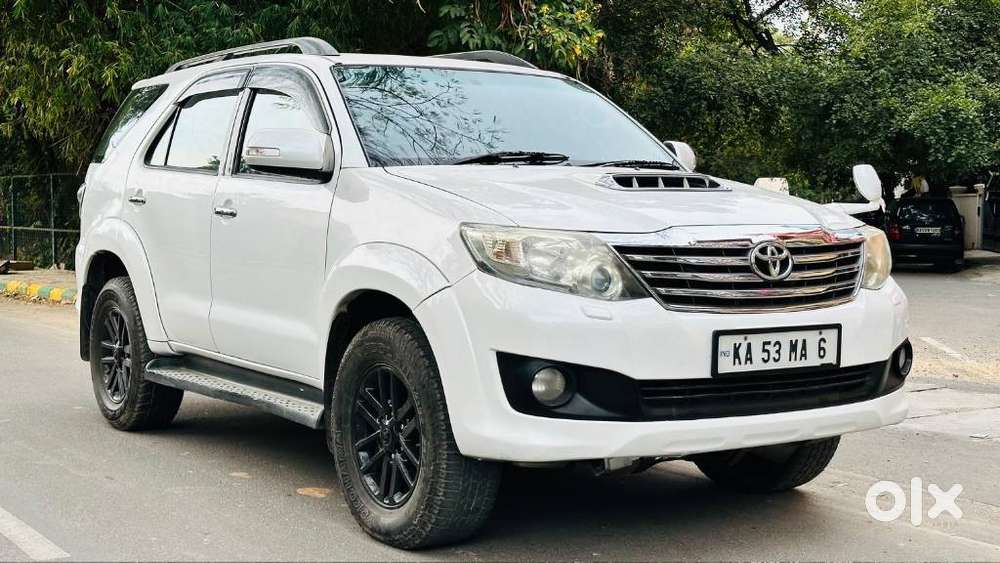 Toyota Fortuner 4x2 Manual, 2012, Diesel
