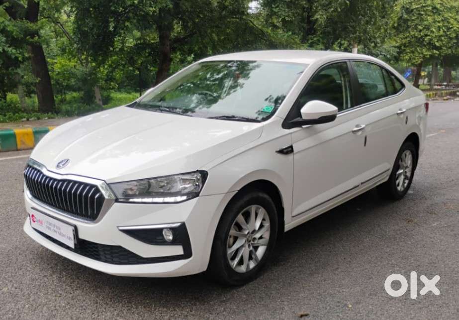 Skoda Slavia Ambition 1.0l Tsi At, 2023, Petrol