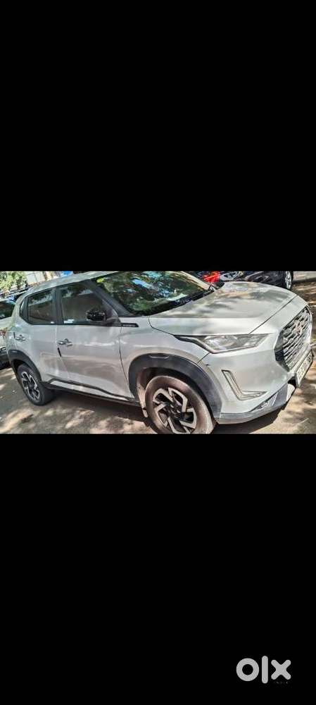 Nissan Magnite 1.0 Xv Premium, 2022, Petrol