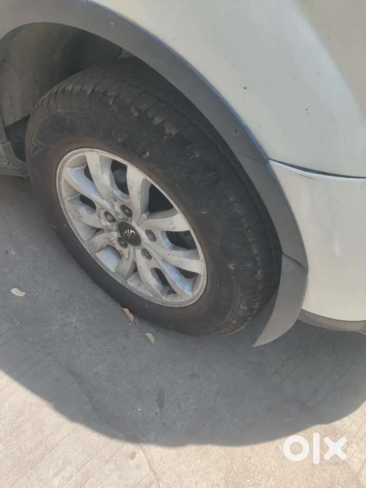 Mahindra Xuv500 2016 Diesel 90000 Km Driven