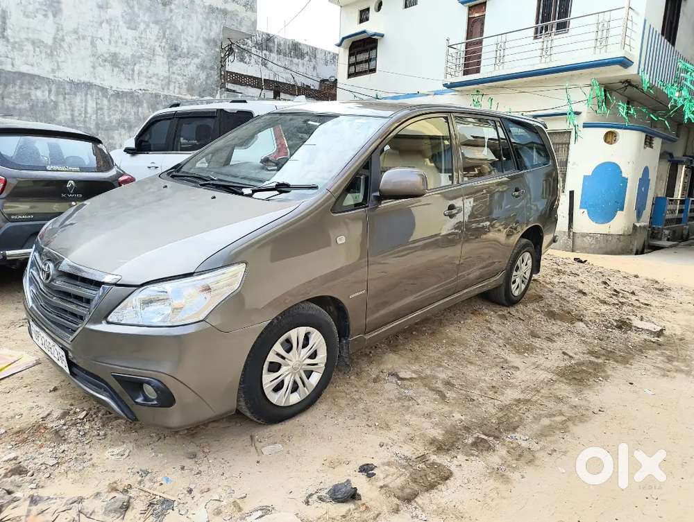 Toyota Innova 2015 Diesel 2nd Owner