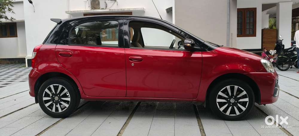 Toyota Etios Liva V Limited, 2019, Petrol