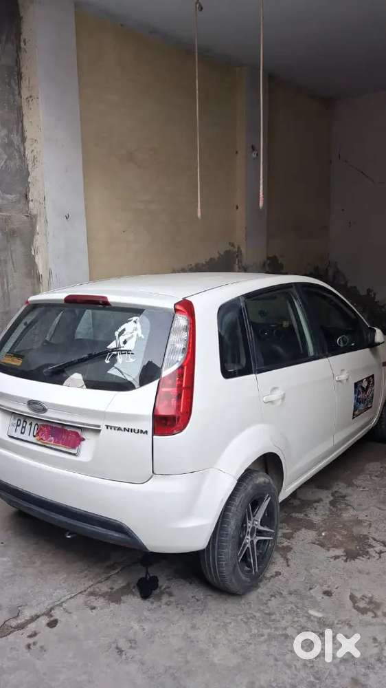 Ford Figo 2011 Top Model
