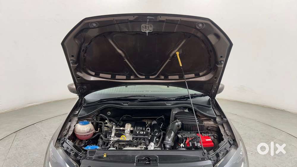 Volkswagen Vento 1.2 Tsi Highline At, 2016, Petrol