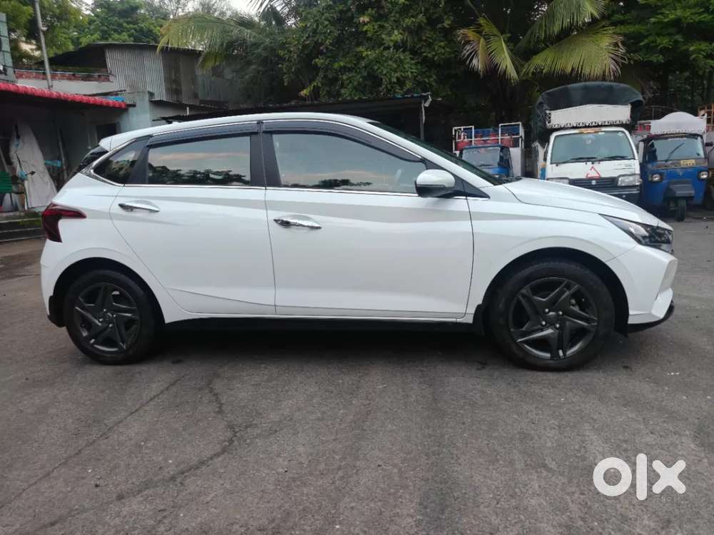 Hyundai I20 Sportz 1.2 Ivt, 2023, Petrol