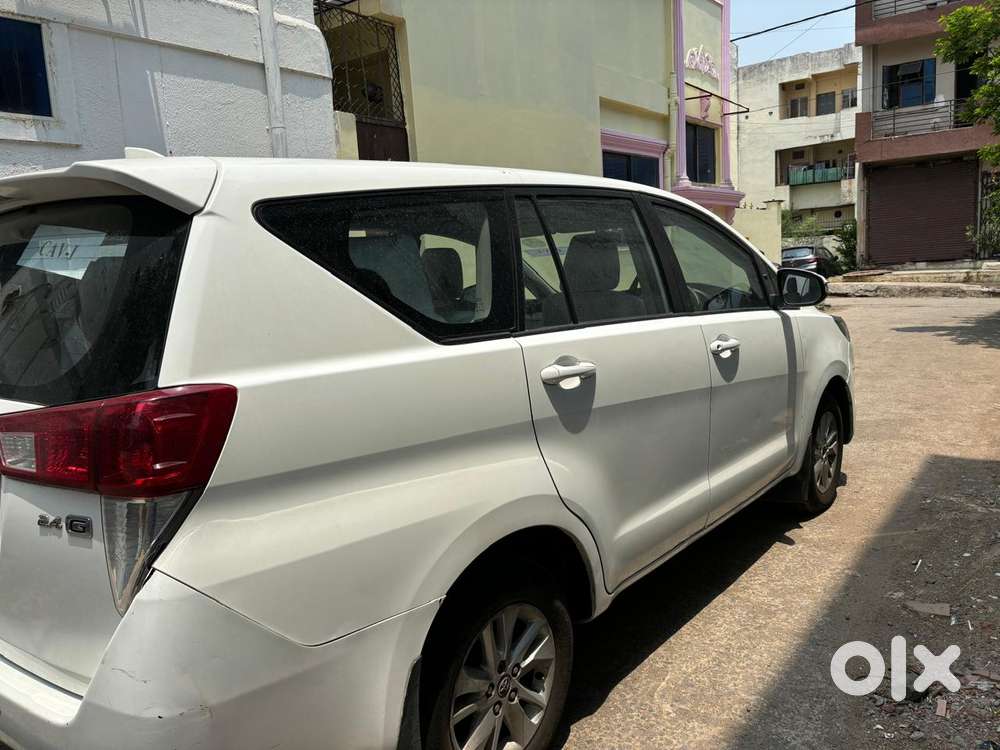 Toyota Innova Crysta 2.4 Vx Mt, 2016, Diesel