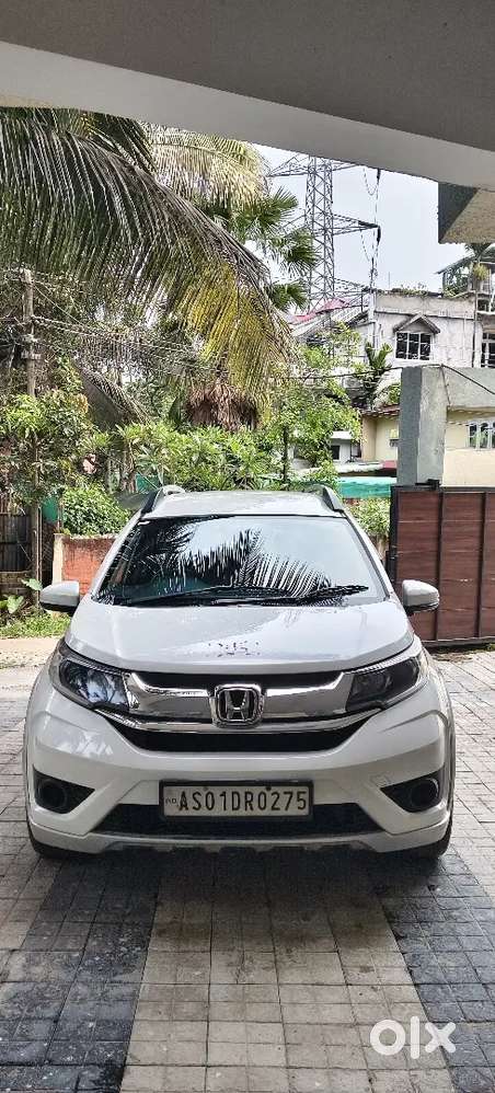 1st Owner Honda Br-v 2018 Petrol In Mint Condition