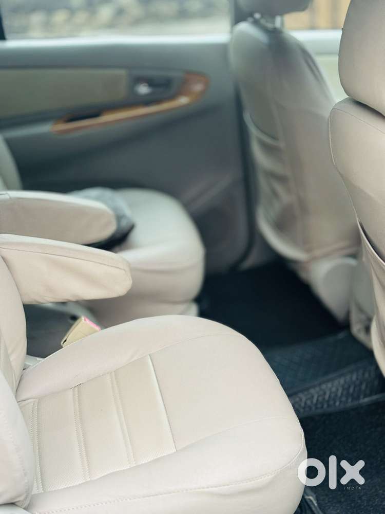 Toyota Innova 2.5 V 7 Str, 2011, Diesel