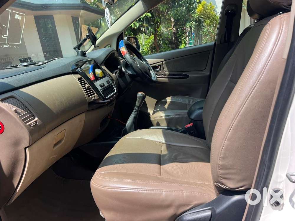 Toyota Innova 2015 Diesel Well Maintained