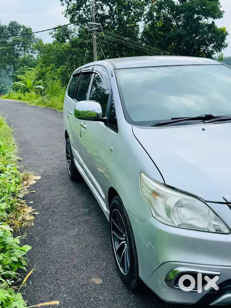 Toyota Innova 2015 Diesel 157000 Km Driven