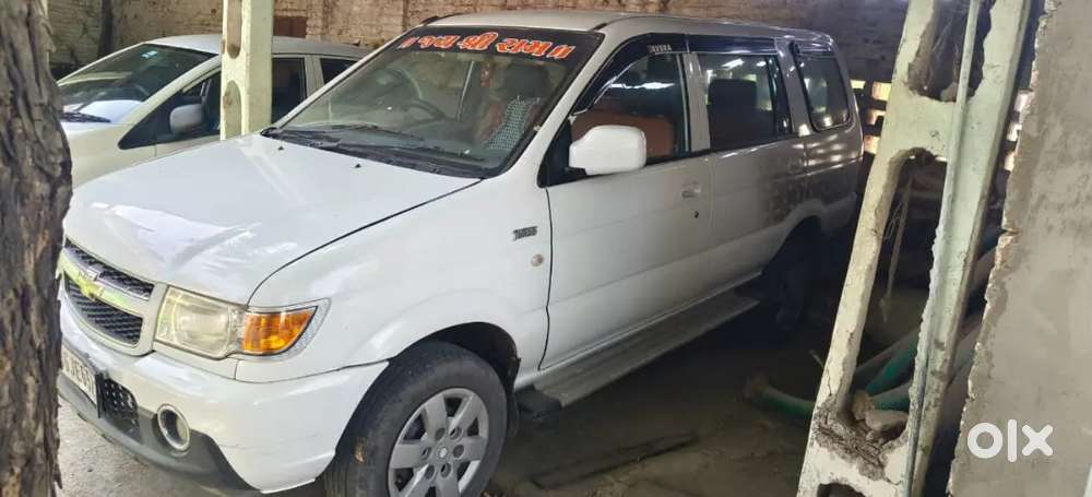 Chevrolet Tavera Ls 2015