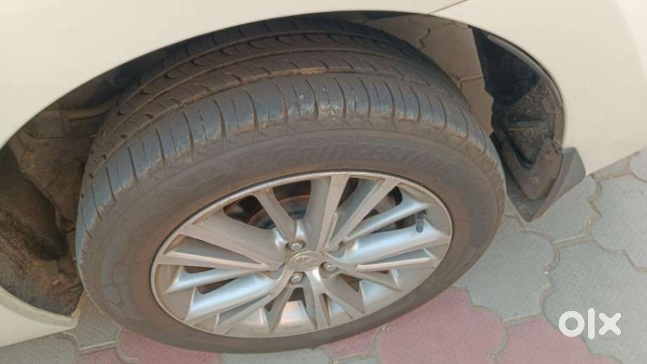 Toyota Corolla Altis