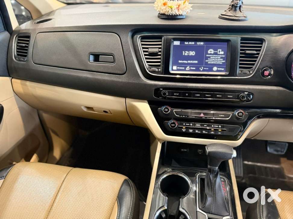 Kia Carnival Premium, 2021, Diesel