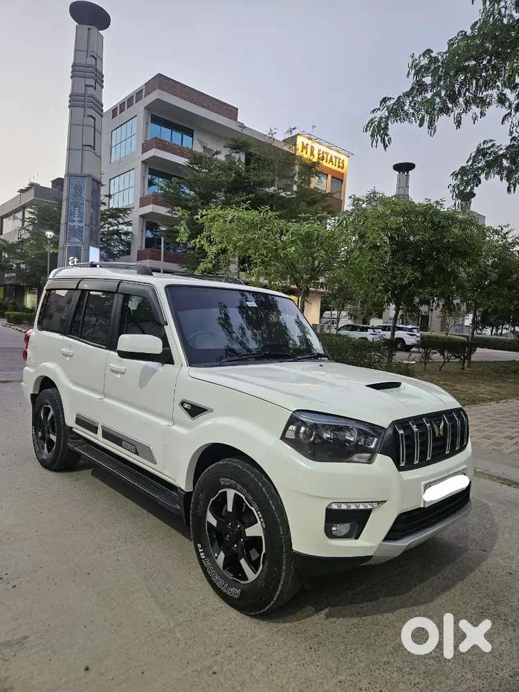 Mahindra Scorpio Classic 2022 S11