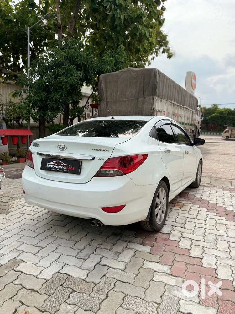 Hyundai Verna Fluidic 1.6 Vtvt Sx Opt, 2012, Petrol
