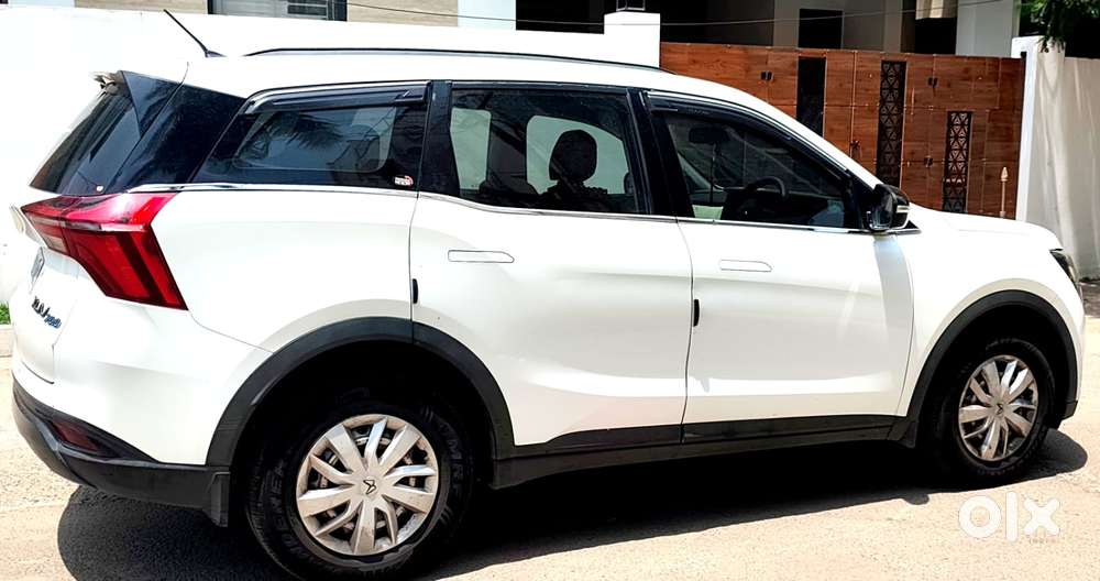 Mahindra Xuv700 Mx Diesel Mt 5 Str (e), 2022, Diesel