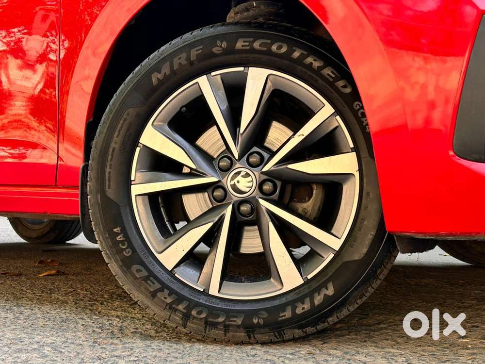 Skoda Slavia 1.0 Tsi Style At, 2023, Petrol