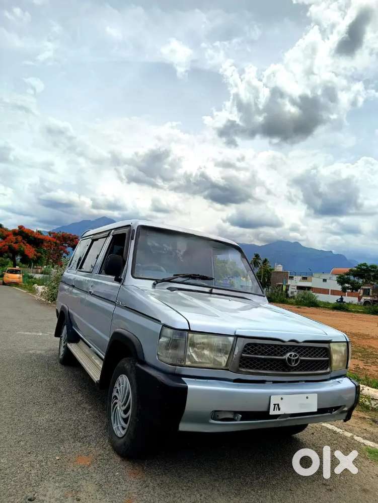 Toyota Qualis 2001 Diesel Well Maintained