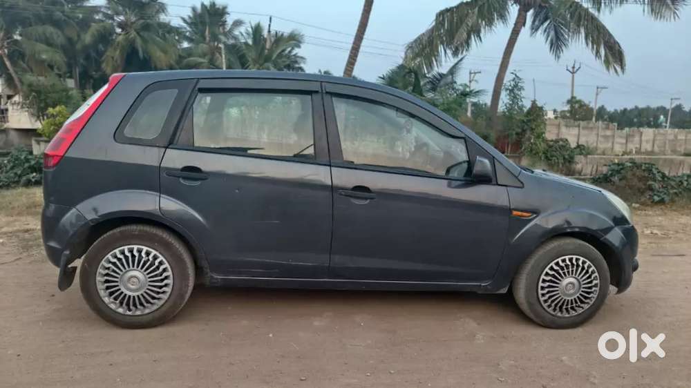 Ford Figo 2010 Petrol 100000 Km Driven Fc Insurance Nil