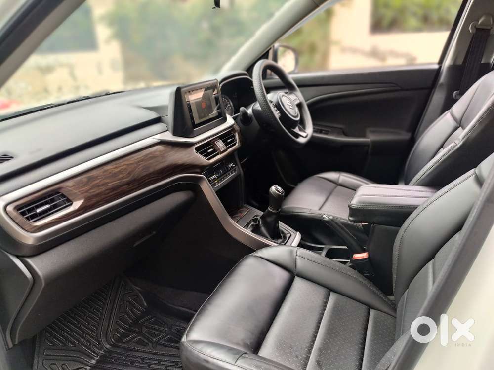 Maruti Suzuki Brezza 1.5 Vxi Smart Hybrid, 2024, Petrol