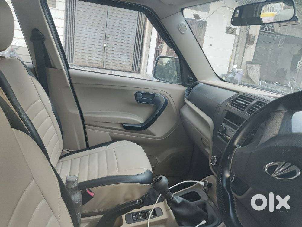 Mahindra Tuv 300 T4, 2019, Diesel
