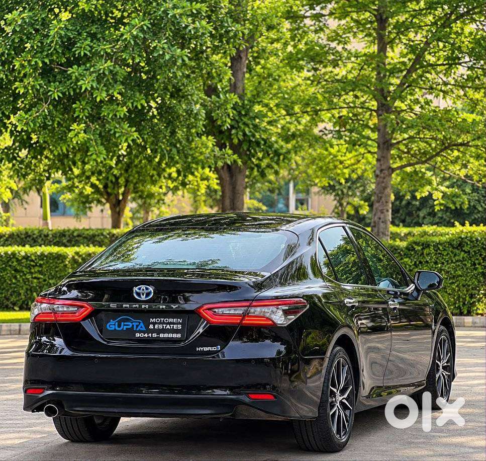 Toyota Camry Hybrid, 2022, Petrol