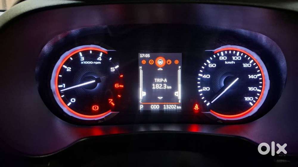 Mahindra Thar Lx P At 4wd 4s Ht, 2022, Petrol