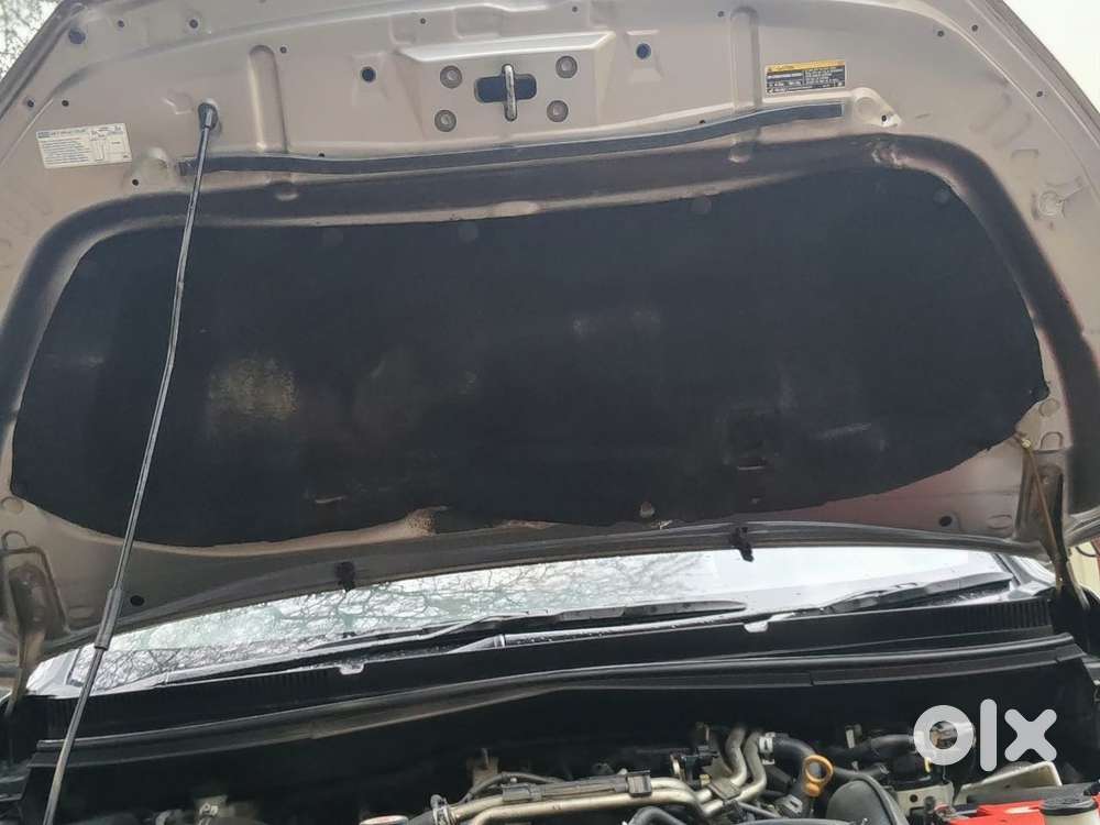 Toyota Innova Crysta 2.4 Vx Mt, 2017, Diesel