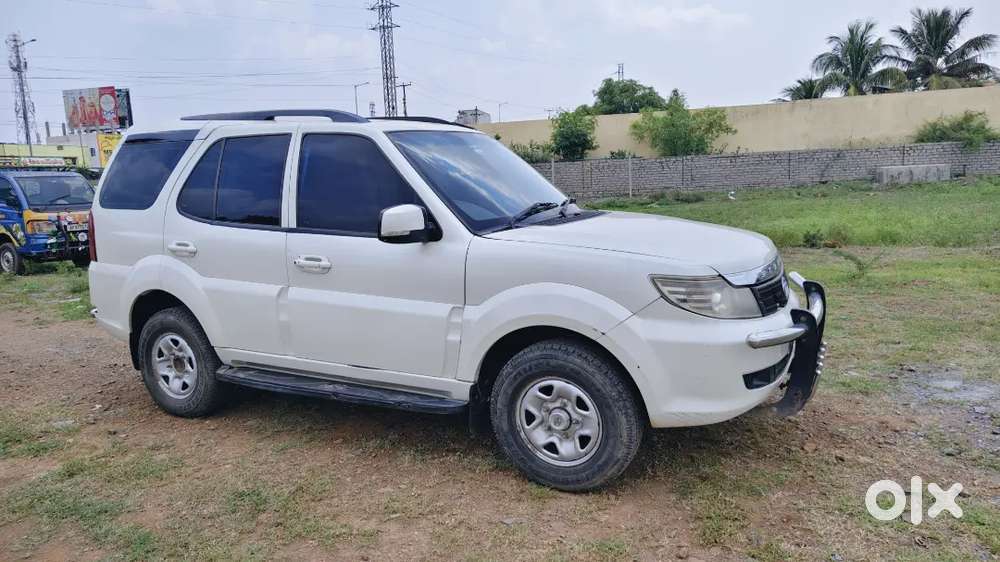 Tata Safari Storme 2014