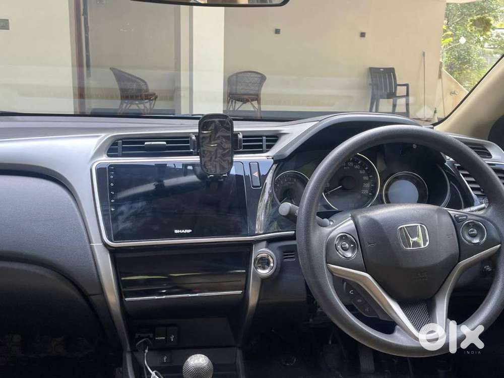 Honda City V Mt 2017  Single Owner  42,100 Km  Full Honda Service