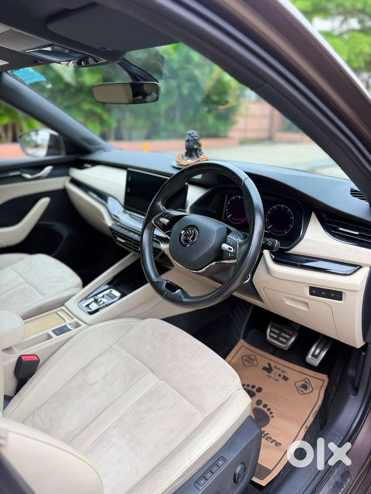Skoda Octavia 2.0 L K Tsi At, 2022, Petrol