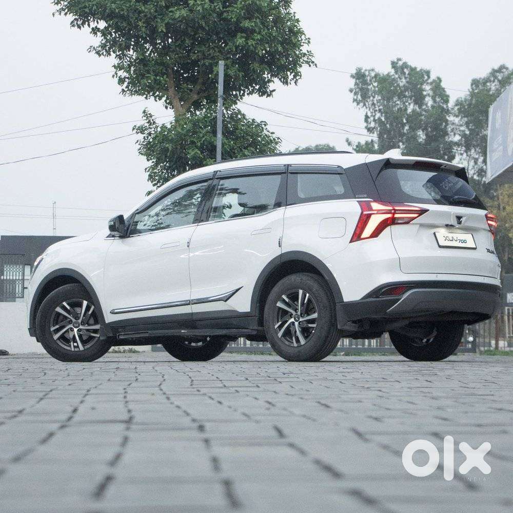 Mahindra Xuv700 2.2 Ax 5 Diesel At 7 Str, 2022, Diesel