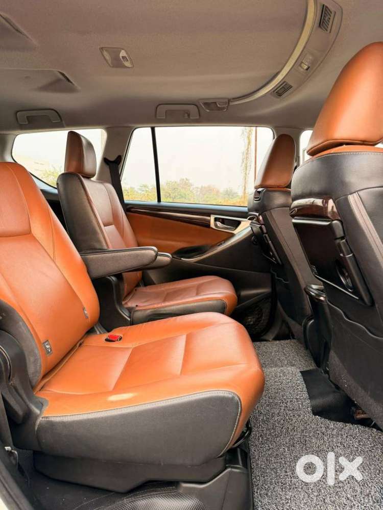 Toyota Innova Crysta