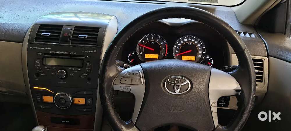 Toyota Corolla Altis 1.8 G, Petrol 2010 Silver Car