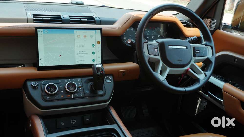 Land Rover Defender 3.0 L 130 Hse, 2023, Petrol