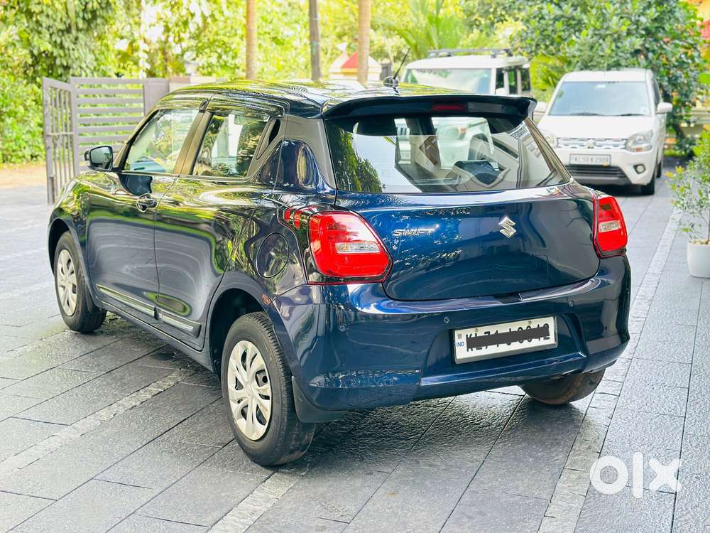 Maruti Suzuki Swift Vxi + Manual, 2022, Petrol