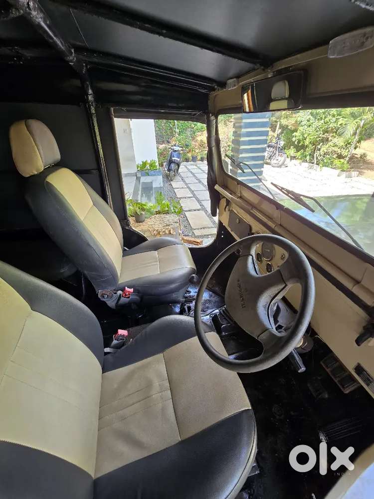 Mahindra Jeep 4×2