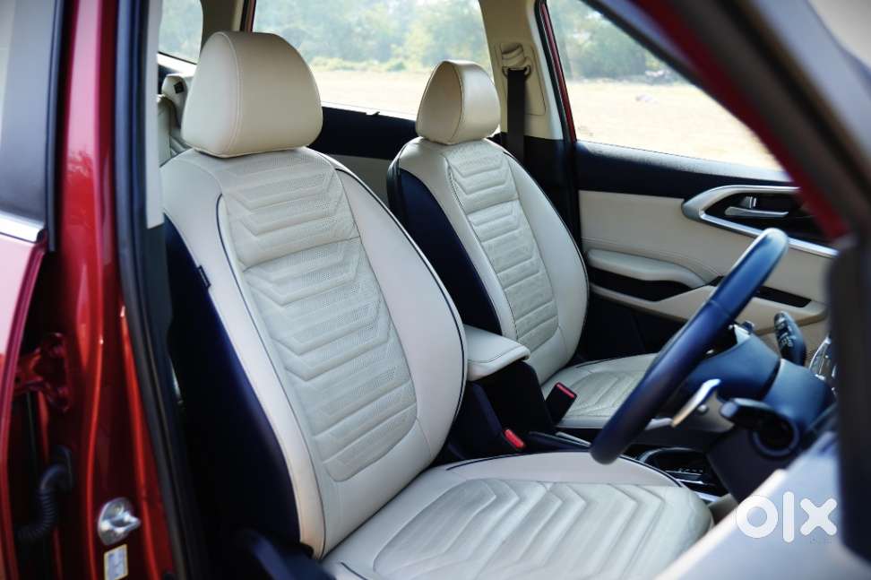 Kia Carens 1.5 Luxury Plus Turbo Dct 7 Str, 2023, Petrol