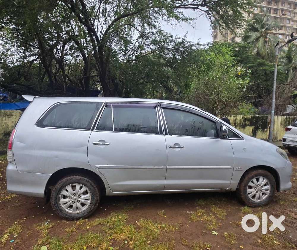 Toyota Innova 2.5 G (diesel) 8 Seater, 2011, Diesel