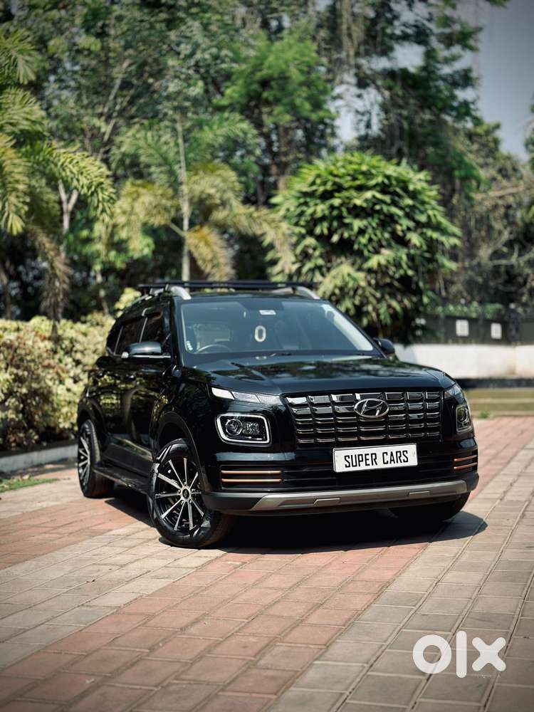 Hyundai Venue Sx Knight Edition  Mt, 2022, Petrol