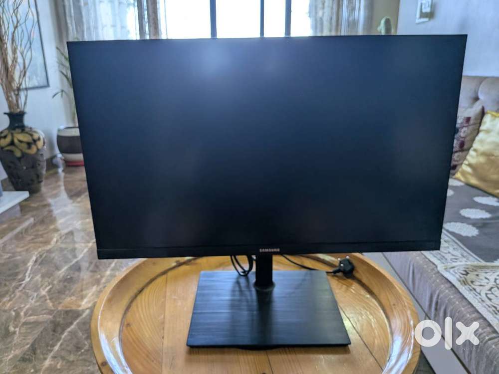 Samsung 27in WQHD Monitor for sell in Pune, Nanded City.