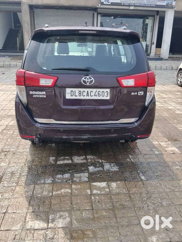 Toyota Innova Crysta 2.4 V, 2016, Diesel